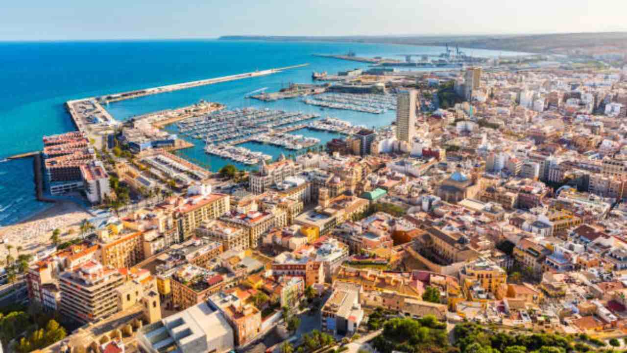 EasyJet Alicante Office in Spain