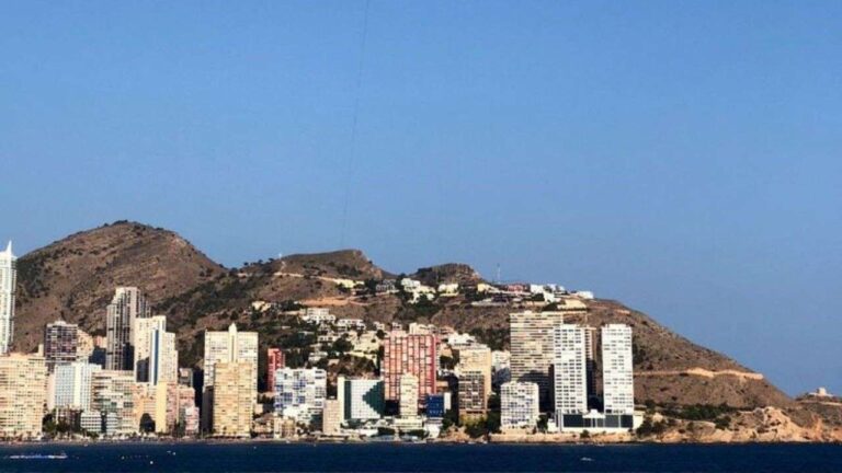 Tunis Flight